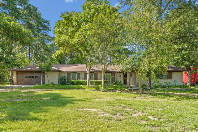 Popular Crestwood Farms Real Estate