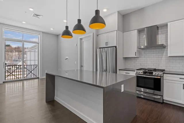 Popular 51 Elm Street Real Estate