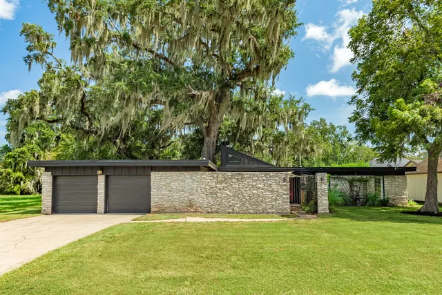 Cheap Columbia Lakes Real Estate