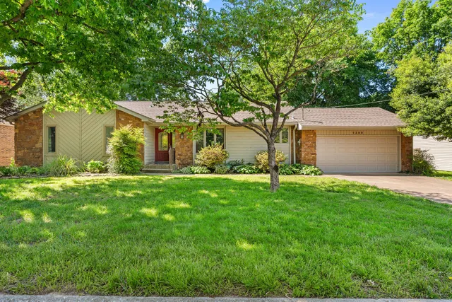 Popular Hadley Place Real Estate