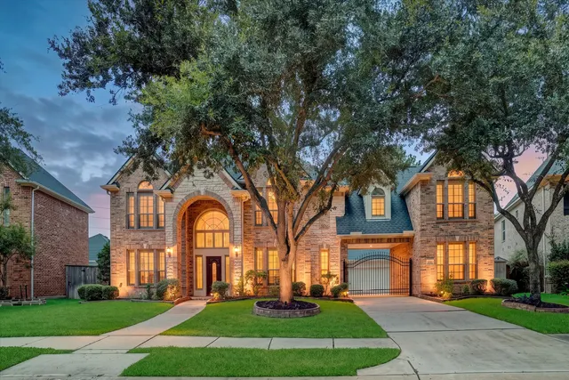 Popular Fall Creek Sec 16 Real Estate