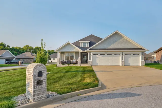 Popular Hickory Valley Real Estate
