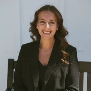 Caleigh Fahey, Signature Premier Properties - Smithtown Real Estate ...