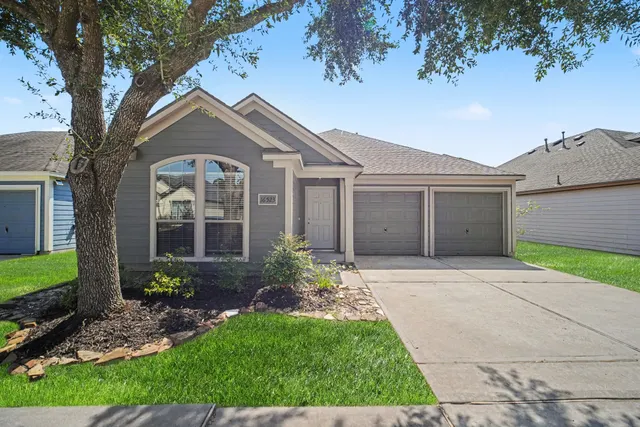 Popular Ella Xing Sec 01 Real Estate