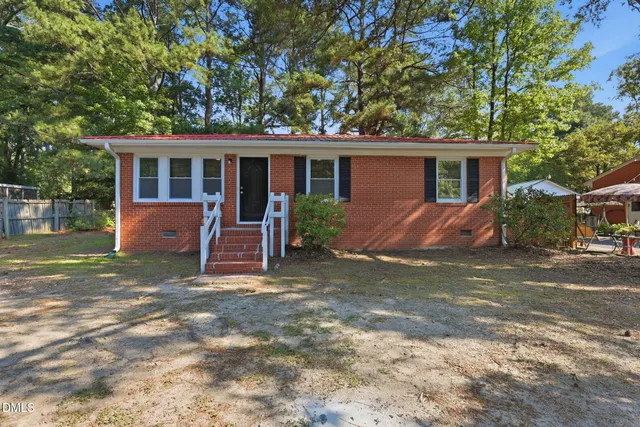 Cheap Wakelon Heights Real Estate