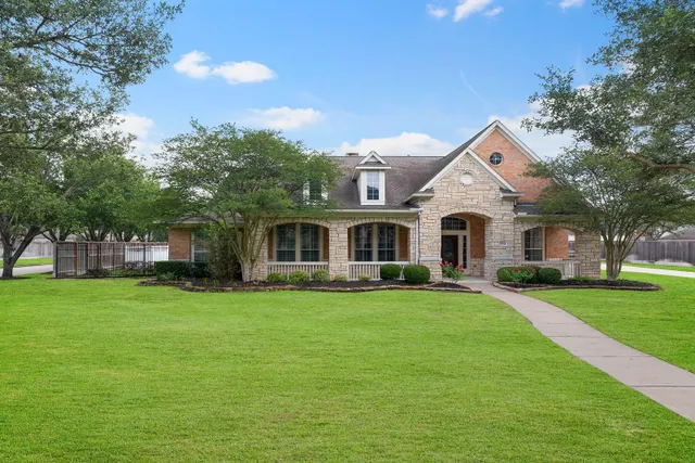 Expensive Lakes of Rosehill Real Estate