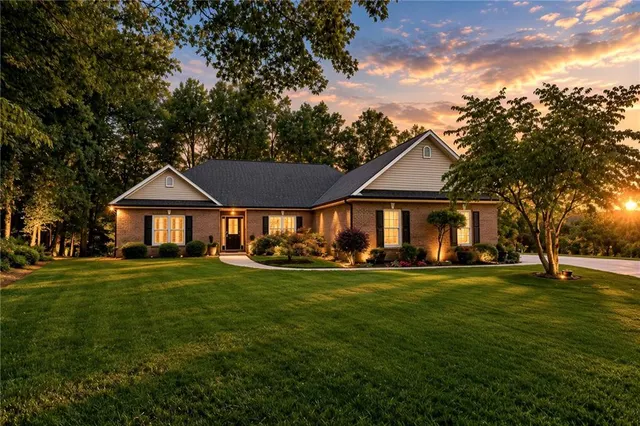 Popular Lyman Chase Real Estate