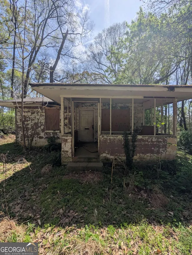 Popular Almond Park Real Estate