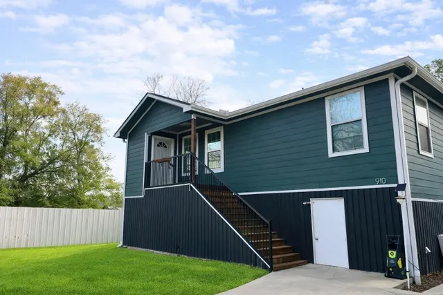 Cheap Home Owned Estates Sec 04 Real Estate
