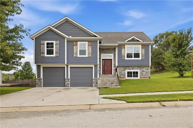 Popular Fiddlers Ridge Real Estate