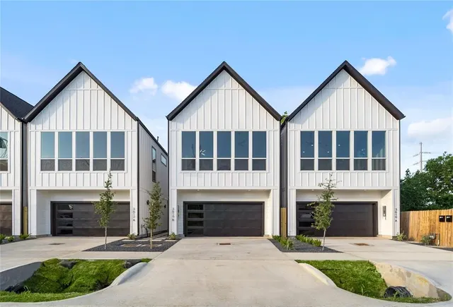 Popular Del Sur Villas Real Estate