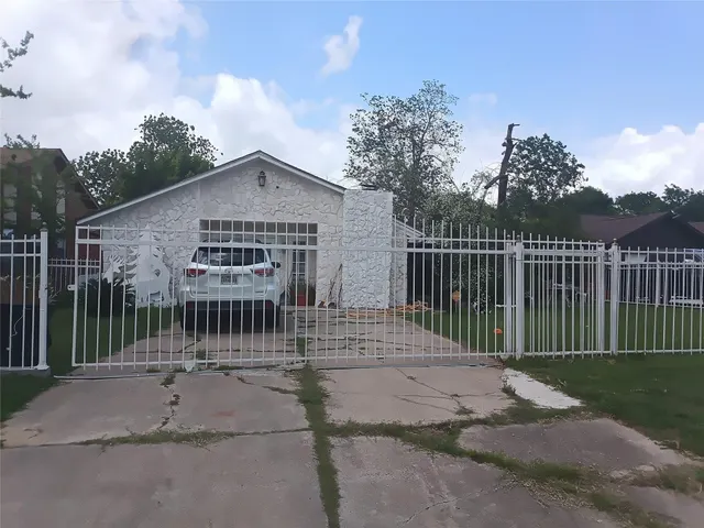 Cheap Sheldon Woods Sec 03 Real Estate