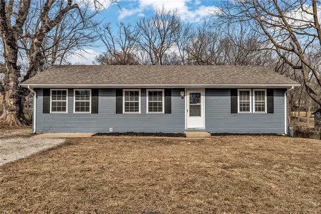Popular Strawberry Hill Real Estate