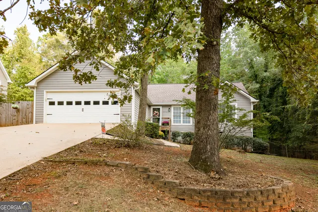 Popular Snapfinger Woods Real Estate